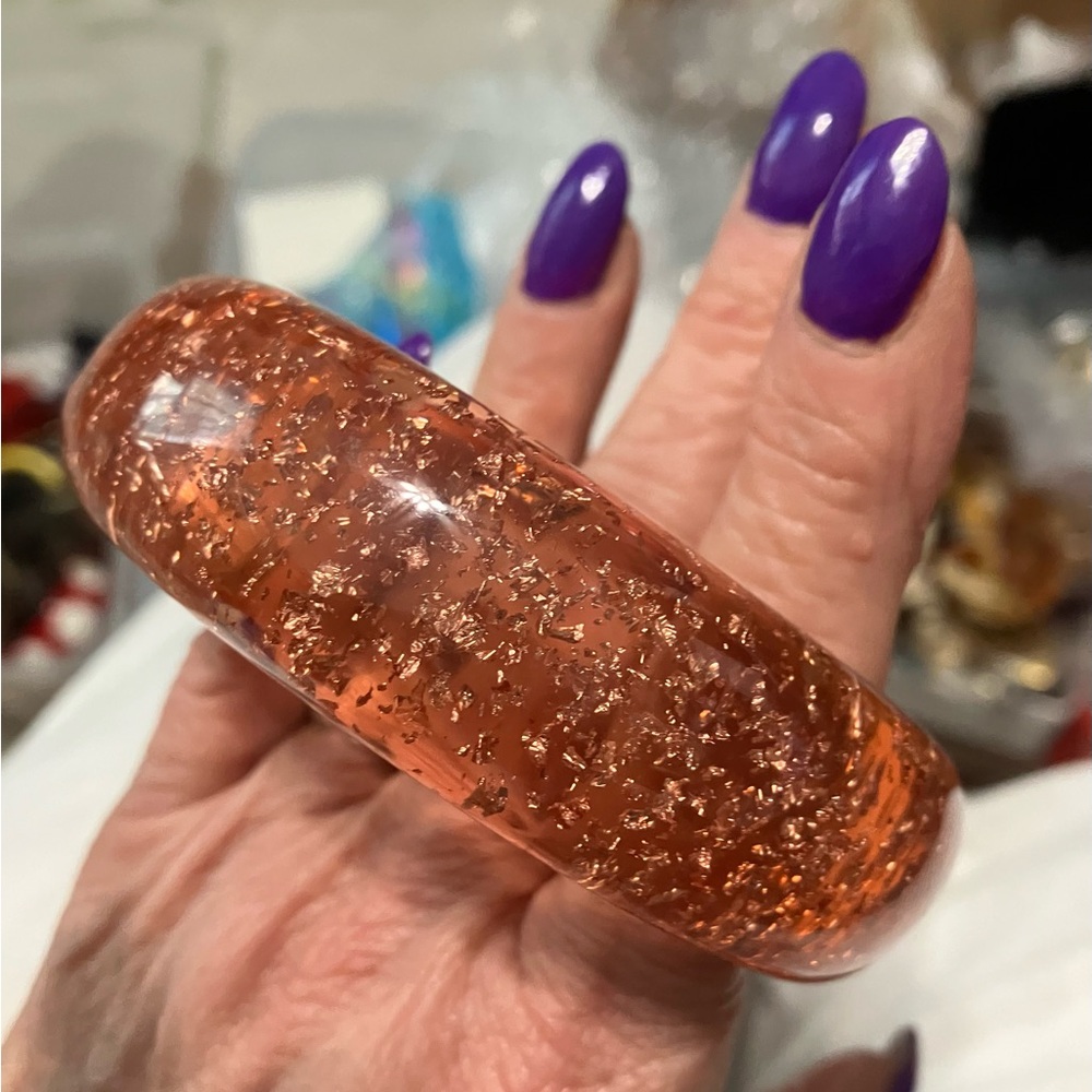 Vintage glitter encased in lucite free form bangle bracelet
